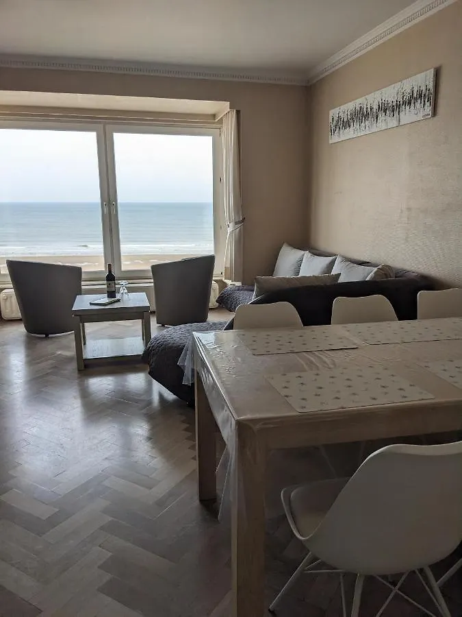Toplocatie Middelkerke Frontal Sea View Apartment